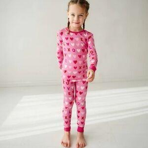 Little Sleepies XOXO print - long sleeved pajama set (Love and Valentines)💘